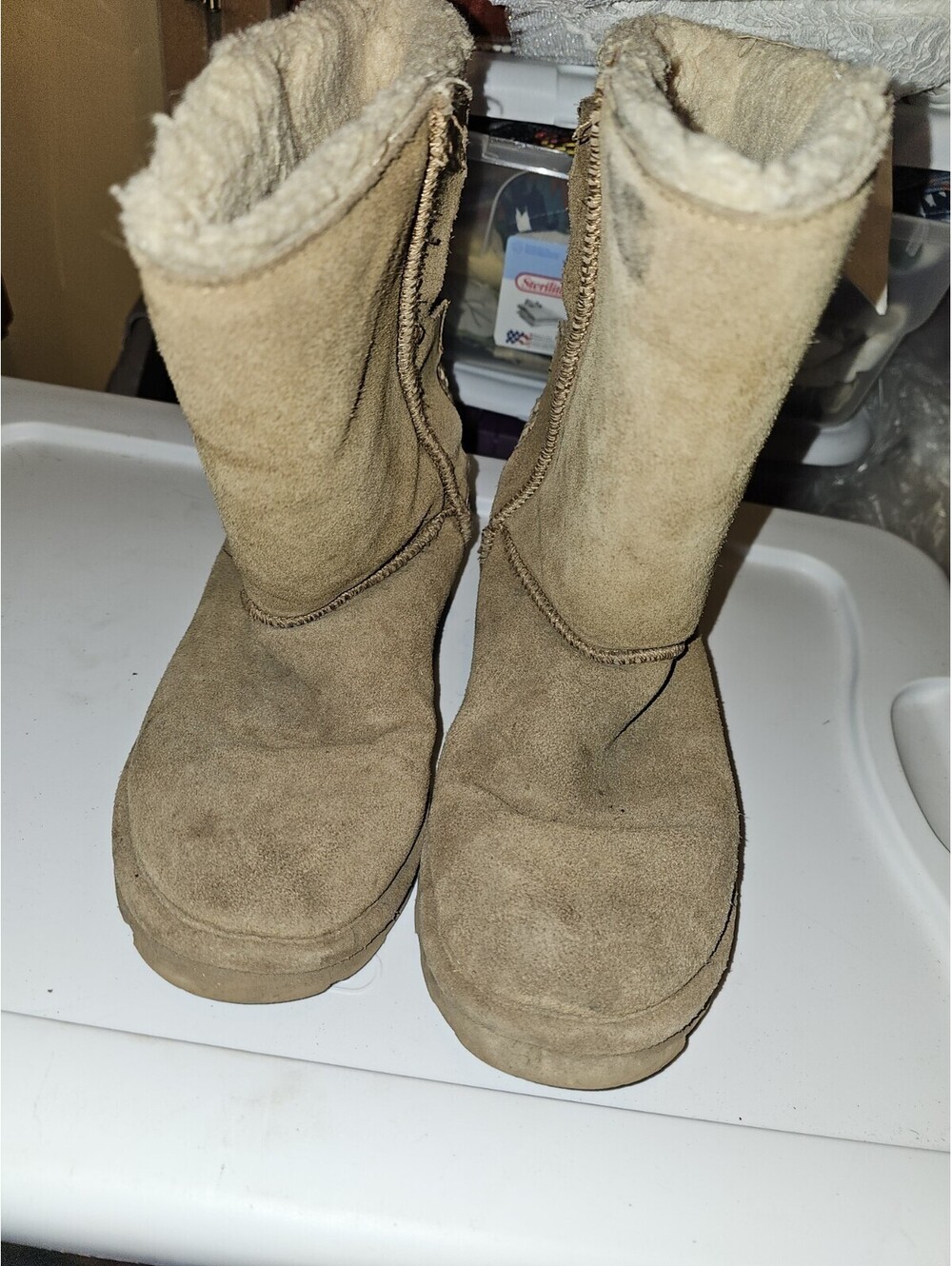 Womens Tan Bear Paw Size 9 Fair Condition Back Buckles